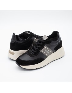 Sneaker Nerogiardini borchie 2