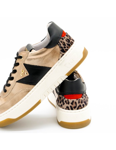 Sneaker NeroGiardini laminata