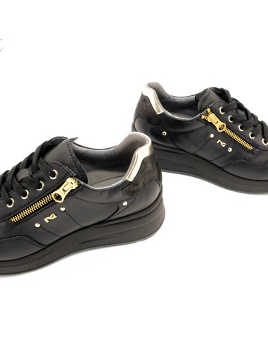 Sneaker NeroGiardini dettagli oro