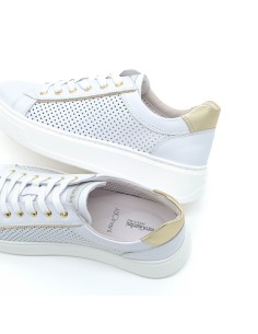 Sneaker traforata NeroGiardini 2