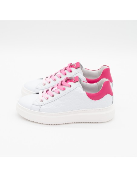 Sneaker NeroGiardini stringhe sfumate